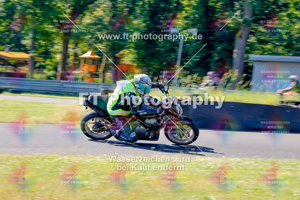 _MOT8956 | Hier findet Ihr Bilder von Touristenfahrten auf der Nürburgring Nordschleife oder von anderen Veranstaltungen die ich besucht habe. Viel Spass beim Durch Schauen 