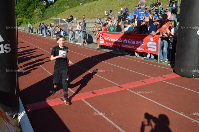 18-05-10_ | Meisterchip Fotoshop - Realisiert mit Pictrs.com