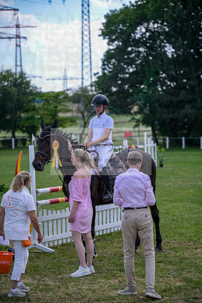 Reitturnier Voxtrup | Entdecke hochwertige Reitturnierfotos von Foto Oger. Professionell, emotional und authentisch – jetzt Lieblingsmomente im Shop bestellen.Deutschlandweite Turnierfotografie. - Realisiert mit Pictrs.com
