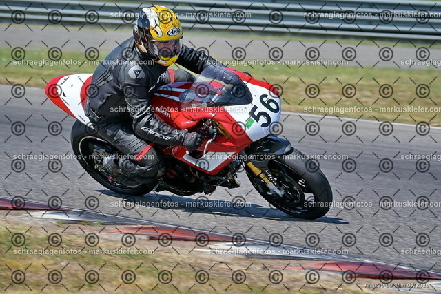 25bt04-0495 | markuskiefer.com - Realisiert mit Pictrs.com