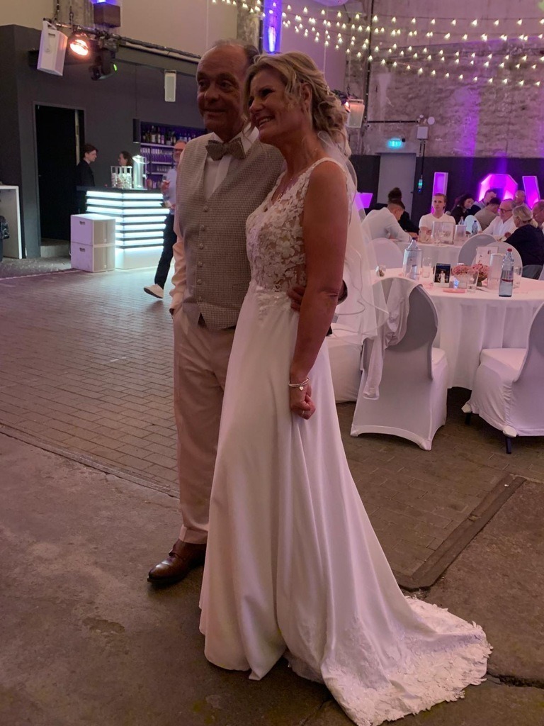 24ed8530-ae32-4bb3-8566-6fe391bb7fc1 | traudl_s_fotos