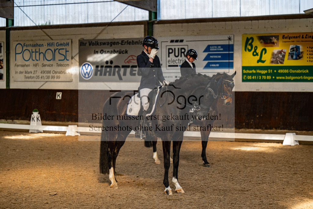 20240308-DOS_4549 | Entdecke hochwertige Reitturnierfotos von Foto Oger. Professionell, emotional und authentisch – jetzt Lieblingsmomente im Shop bestellen.Deutschlandweite Turnierfotografie. - Realisiert mit Pictrs.com