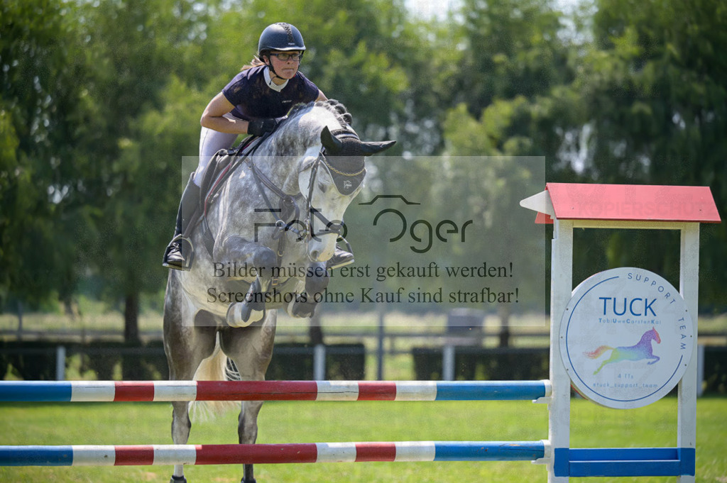 Reitturnier Voxtrup | Entdecke hochwertige Reitturnierfotos von Foto Oger. Professionell, emotional und authentisch – jetzt Lieblingsmomente im Shop bestellen.Deutschlandweite Turnierfotografie. - Realisiert mit Pictrs.com