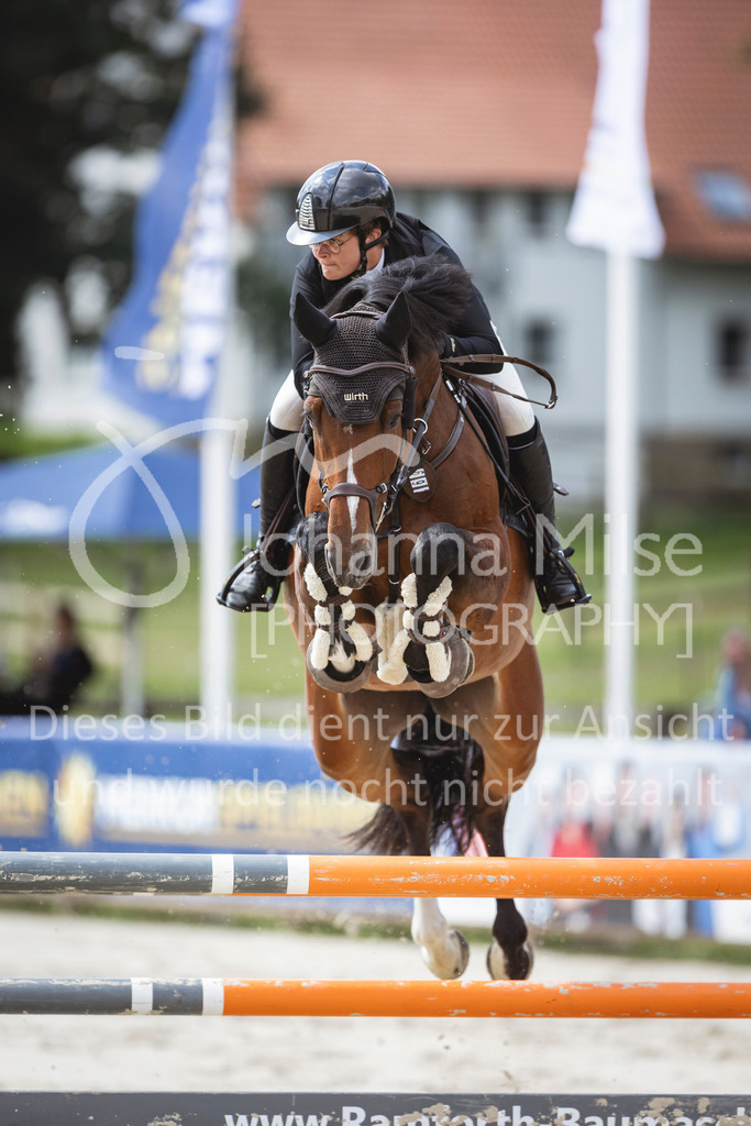 240714_BHO_M2-Spr-2-327 | Deine schönsten Turniermomente als professionelle Fotos! Entdecke hochwertige Pferdesport-Fotografie im Online-Shop. Jetzt Fotos finden & bestellen!