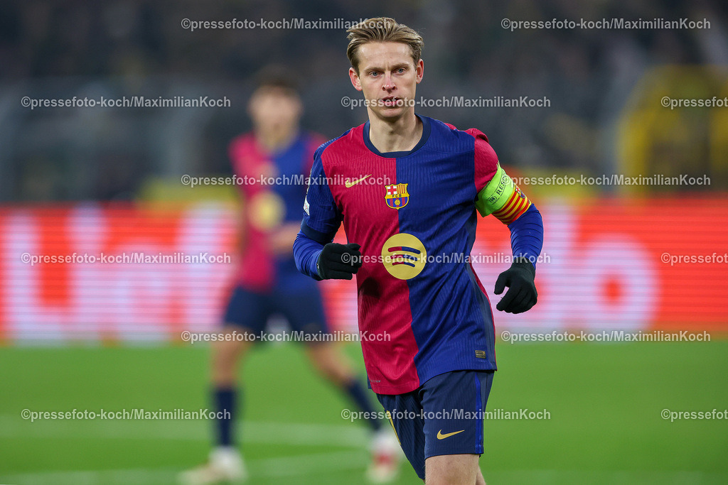 UCL11122402172 | 11.12.2024, UEFA Champions League, Borussia Dortmund - FC Barcelona, 8. Spieltag, Signal Iduna Park, Saison 2024 2025: Frenkie de Jong (Barca #21)
