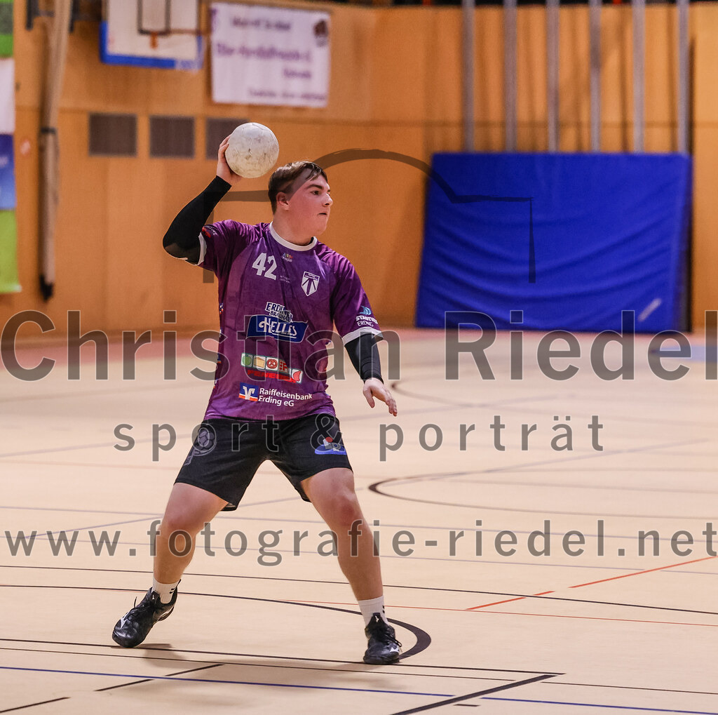 2024-11-09_005_SpVgg_Altenerding_II_gegen_HC_Deggendorf | Erding, Deutschland, 09.11.2024:Handball, Bezirksliga Männer Ost 2024 / 2025, 4. Spieltag, SpVgg Altenerding II gegen HC Deggendorf, Endergebnis: 25:24Foto: Christian Riedel / fotografie-riedel.net