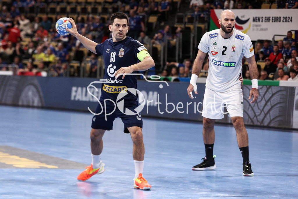 Serbien - Ungarn | Neumanja ILIC (SRB #19) bei einem 7 Meter / Ball