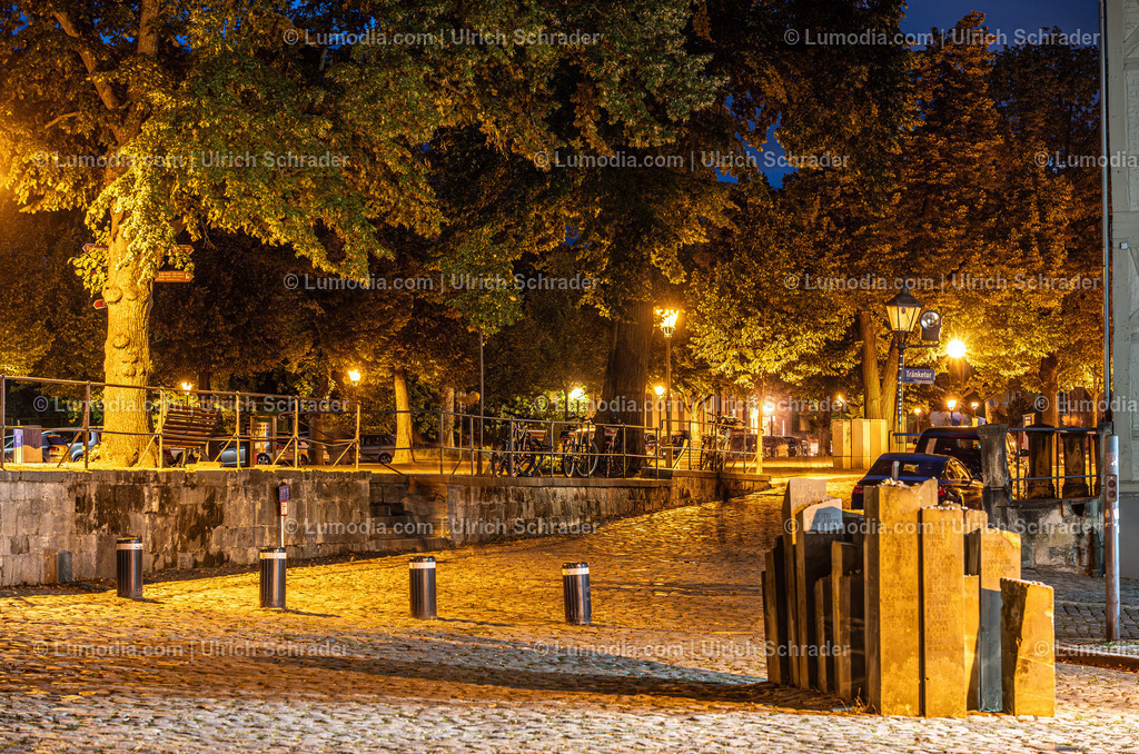 10049-13695 - Am Domplatz in Halberstadt | Stockfoto und Bilderpool mit Bildmaterial aus Deutschland, dem Harz, Halberstadt, Quedlinburg, Wernigerode und weltweit. Qualitativ hochwertige und professionelle Fotos anschauen und kaufen. - Realisiert mit Pictrs.com