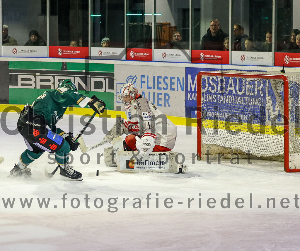 2026-02-08_107_TSV_Erding_gegen_ECDC_Memmingen_Indians | Erding, Deutschland, 08.02.2026:Eishockey, Oberliga Süd 2025 / 2026, 45. Spieltag, TSV Erding gegen ECDC Memmingen Indians, Endergebnis: Torwart Justus Roth (ECDC Memmingen Indians, #1)Foto: Christian Riedel / fotografie-riedel.net