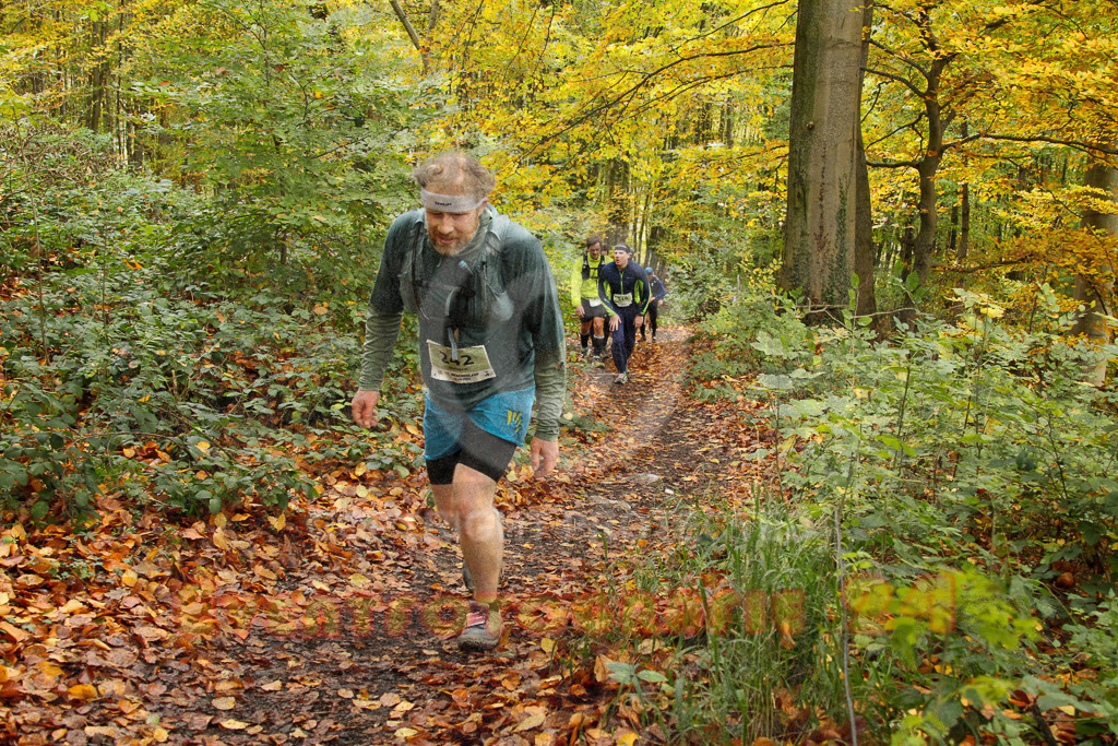 251026_1245_EV4_5726 | Sportfotografie im Rhein-Sieg Kreis, Köln, Bonn, NRW, Rheinland Pfalz, Hessen, etc. Unser Tätigkeitsfeld umfasst den Laufsport vom Volkslauf über den Marathon, Duathlon, Triathon bis zum Ultralauf wie Kölnpfad Ultra oder Schindertrail.