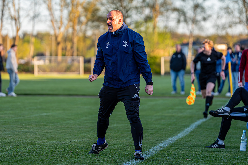 Fußball I Herren I Saison 2025-2026 I Landesliga Weser-Ems I 17. Spieltag I TV Dinklage - VfR Voxtrup I 12599 | jns.sportfotos - Realisiert mit Pictrs.com