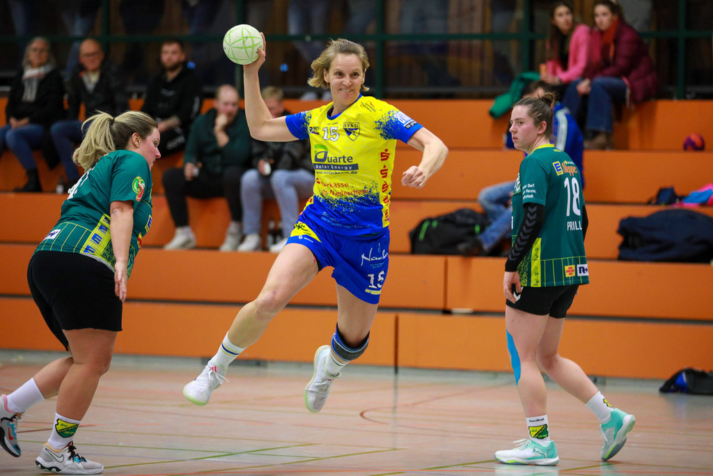 SVN_ SVFriedrichsfeld_141224_024 | Bildergalerie von Sport-Ereignissen aber auch von weiteren spannenden Dingen - nicht nur vom Niederrhein. In Anlehnung an den bekannten Spruch von Hanns Dieter Hüsch heißt das Motto: "Niederrhein ist überall".  - Realisiert mit Pictrs.com