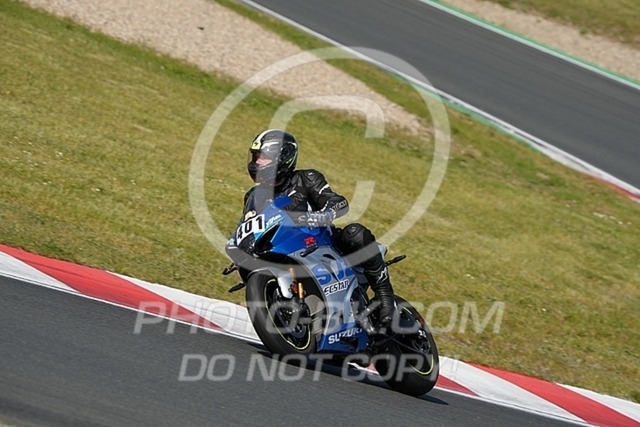 2025_05_12_PBK_14815 | Sportfotografie; SlowMotion; Video; Rennstrecke; Hafeneger; Speer; Racing; RSE; BMW; CBO; Trackday; Motorsportarena; Hockenheimring; Brno; Most; Barcelona; Valencia