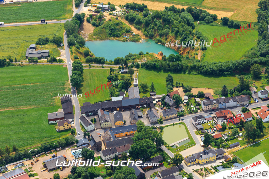 Die Luftaufnahme der Stadt Wunsiedel wurde vom UL-Flugzeug heraus erstellt ( keine Drohne )- hohe Auflösung für beste Qualität