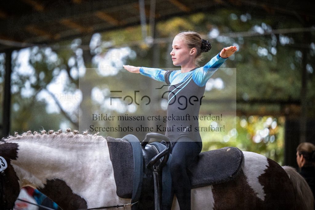 DOS_0065 | Entdecke hochwertige Reitturnierfotos von Foto Oger. Professionell, emotional und authentisch – jetzt Lieblingsmomente im Shop bestellen.Deutschlandweite Turnierfotografie. - Realisiert mit Pictrs.com
