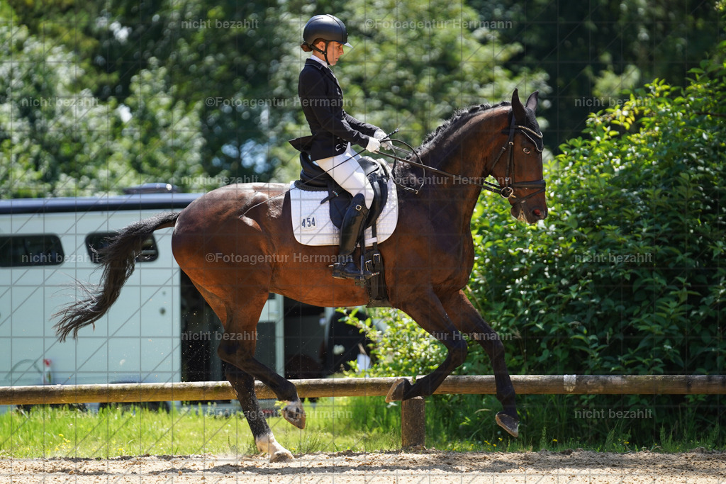 20240705-FAH04079 | Turnierbilder von Grafing, Reitsportbilder, Turnierfotos, Turnierfotografen Bayern, Pferdefotograf, Fotoagentur Herrmann