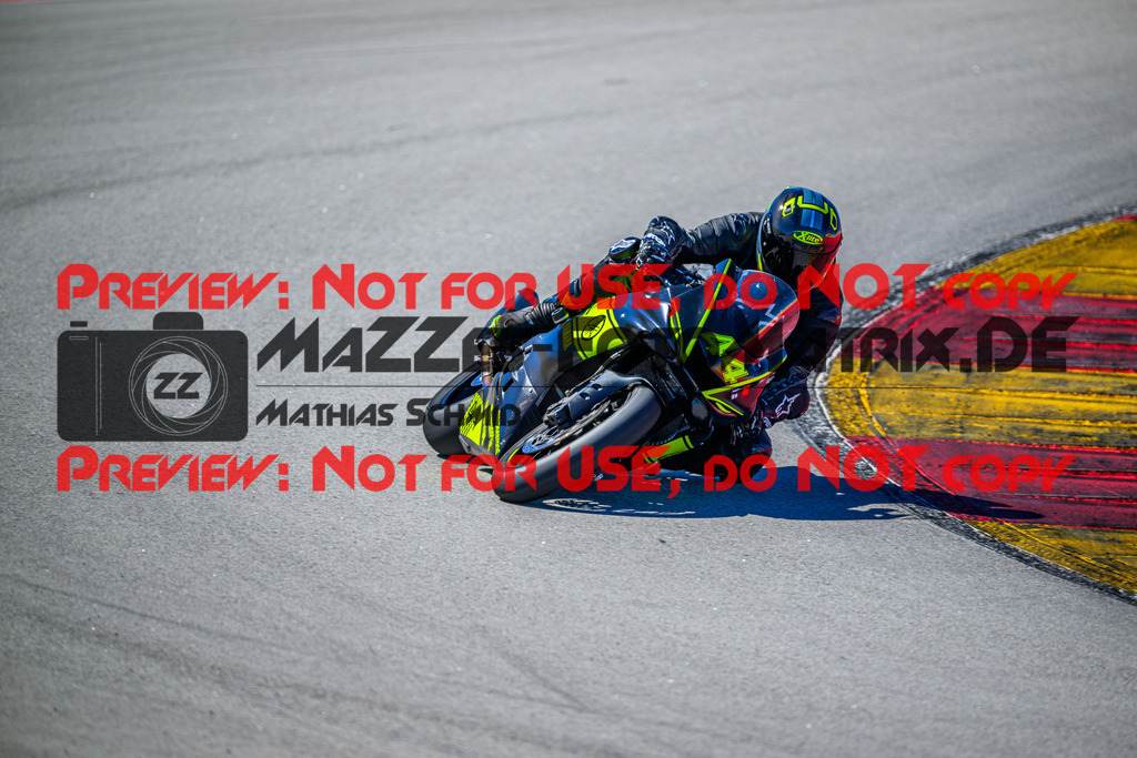MaZZes_Fotomatrix_20260415_6007705_9802 | R2