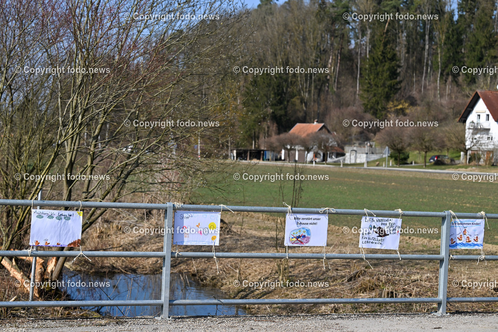 Katzing_ Dörnbach_ Biberdamm_ 07.03.2023-8 | 07.03.2023, Doernbach, AUT, Katzing, Doernbach, Biberdamm, im Bild Kinder haben Plakate gemalt um den Biber zu schuetzen, retten