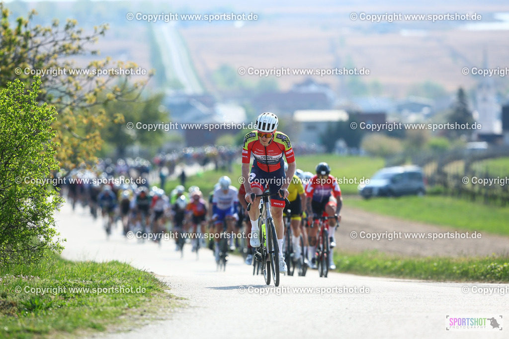 239_TRA55403 | Neusiedlersee Radmarathon 2026@sportshot_your_pictrs #yourpictures#roadtowm2029 #nrm #neusiedlerseeradmarathon #neusiedlersee #neusiedlerseetourismus #burgenland #mörbisch #nrm26 #burgenlandtourismus #voglundco #poweredbyburgenlandtourismus #radsport #rad #marathon #ucigranfondo #visitburgenland #ucigranfondoworldseries
