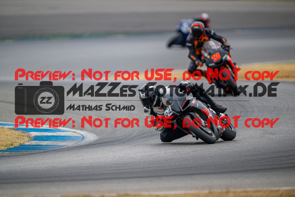 MaZZes-Fotomatrix-20260809-578664 | R1