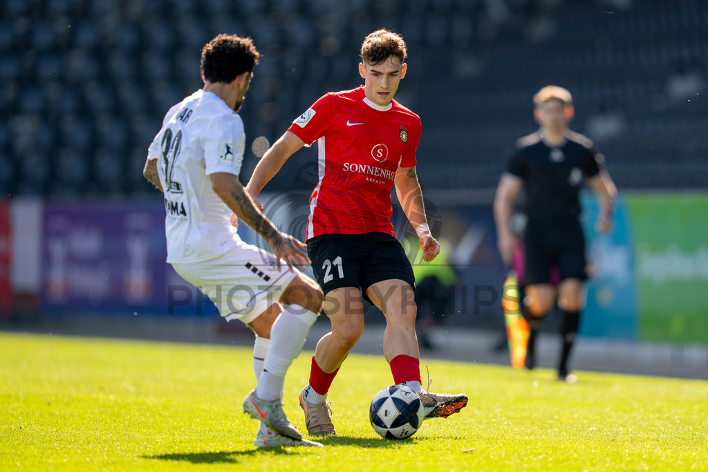 SG Sonnenhof Großaspach vs. KSV Hessen Kassel, Fussball, Regionalliga Südwest, 23. Spieltag, Saison 2025/2026, 07.03.2026 | Luca Damiano Molinari (SG Sonnenhof Großaspach, #21),SG Sonnenhof Großaspach vs. KSV Hessen Kassel, Fussball, Regionalliga Südwest, 23. Spieltag, Saison 2025/2026, 07.03.2026Foto: photosbyphips/Philip Ziegler