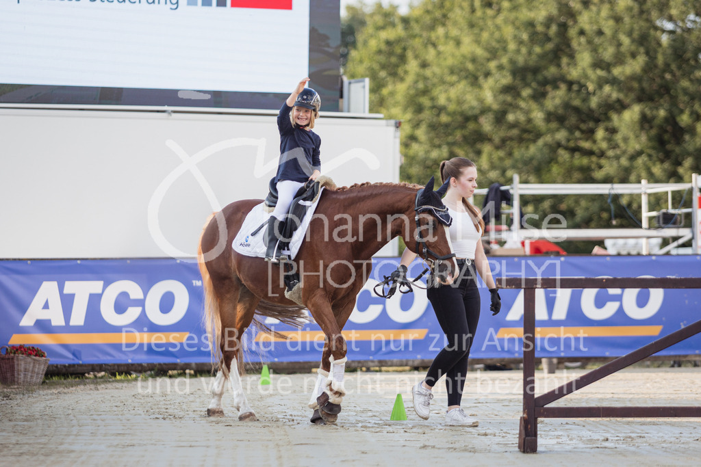 230728_BHO_Showprogramm-511 | Deine schönsten Turniermomente als professionelle Fotos! Entdecke hochwertige Pferdesport-Fotografie im Online-Shop. Jetzt Fotos finden & bestellen!