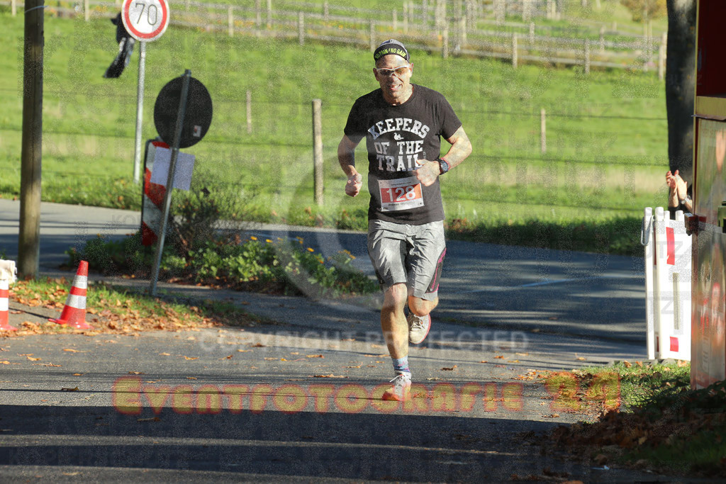 221113_1236_EX1_9026 | Sportfotografie im Rhein-Sieg Kreis, Köln, Bonn, NRW, Rheinland Pfalz, Hessen, etc. Unser Tätigkeitsfeld umfasst den Laufsport vom Volkslauf über den Marathon, Duathlon, Triathon bis zum Ultralauf wie Kölnpfad Ultra oder Schindertrail.