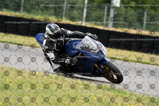 25bt02-0680 | markuskiefer.com - Realisiert mit Pictrs.com