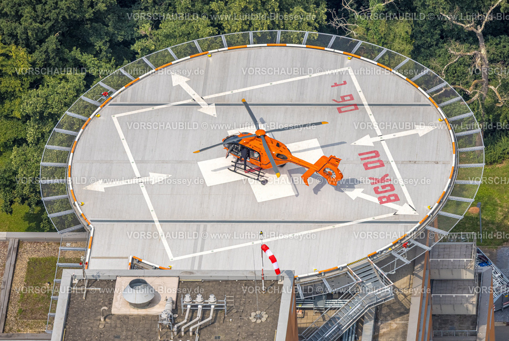Duisburg250703943Sued | Luftbild, Hubschrauberlandeplatz und Rettungshubschrauber am BG Klinikum Duisburg, BMI Luftrettungsstation, Buchholz, Duisburg, Ruhrgebiet, Nordrhein-Westfalen, Deutschland