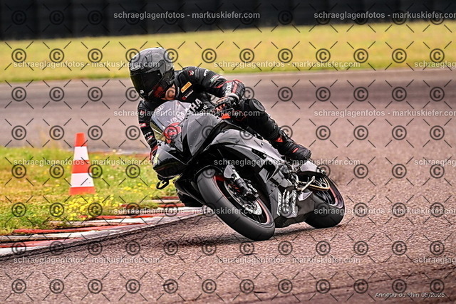 25bt02-0131 | markuskiefer.com - Realisiert mit Pictrs.com