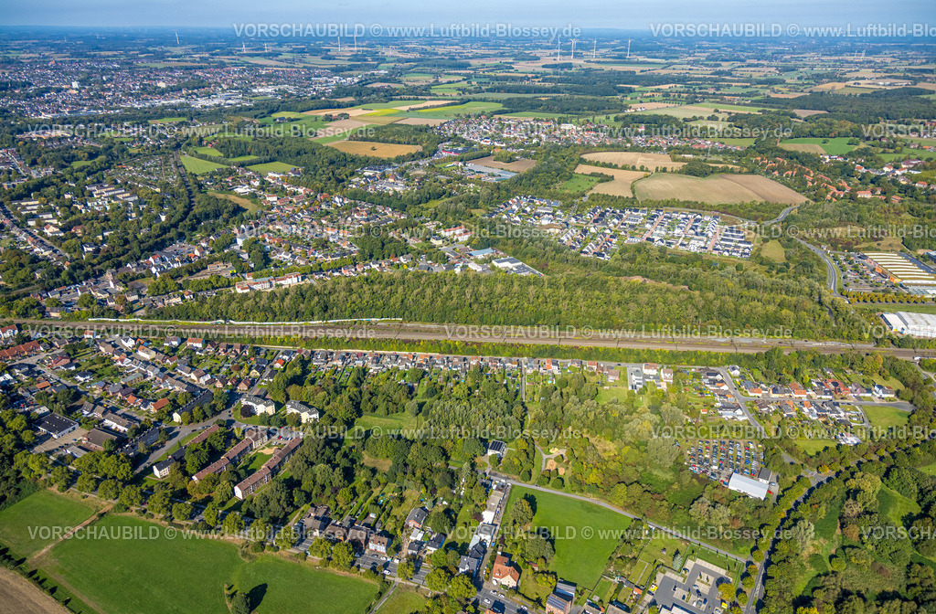 Hamm250901445 | Luftbild, Wohngebiet Am Heimshof, Bahnlinie und Waldgebiet, Neubau Wohngebiet Sachsenring, Stadtbezirk Heessen, Hamm, Ruhrgebiet, Nordrhein-Westfalen, Deutschland
