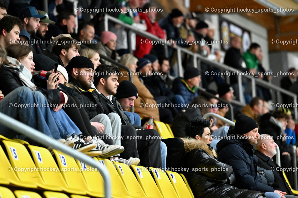 EC Kellerberg vs. EC Arnoldstein | Besucher Stadthalle Villach, EC Kellerberg vs. EC Arnoldstein, EC Kellerberg vs. EC Arnoldstein am 03.02.2025 in Villach (Stadthalle Villach), Austria, (Photo by Bernd Stefan)