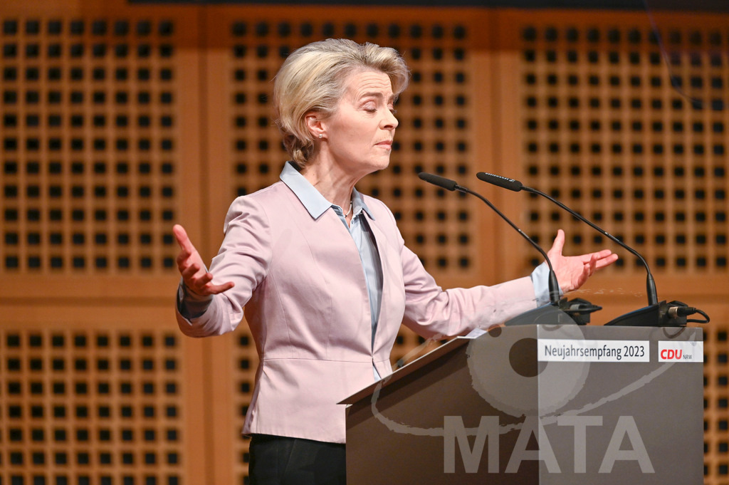 _DWI0563 | Politikerin Ursula von der Leyen beim CDU-NRW Neujahrsempfang in Düsseldorf. Düsseldorf, 28.01.2023 - Realisiert mit Pictrs.com