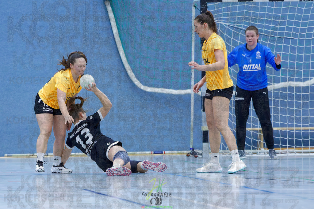Handball Frauen Oberliga Mitte, HSG Eibelshausen/Ewersbach - HSG Lumdatal | Handball Frauen Oberliga Mitte, HSG Eibelshausen/Ewersbach - HSG Lumdatal am 21.02.2026 in Dietzhölztal-Steinbrücken (Sporthalle am Hammerweiher)Photo © 2026 - Jörg Heinrich - Realisiert mit Pictrs.com