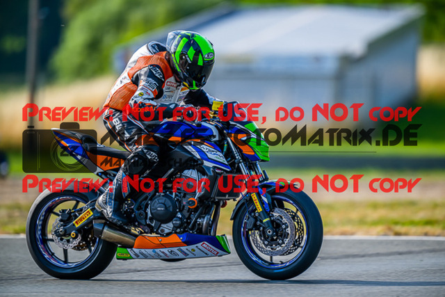 MaZZes_FotoMatrix_220722_9454 | TWIN