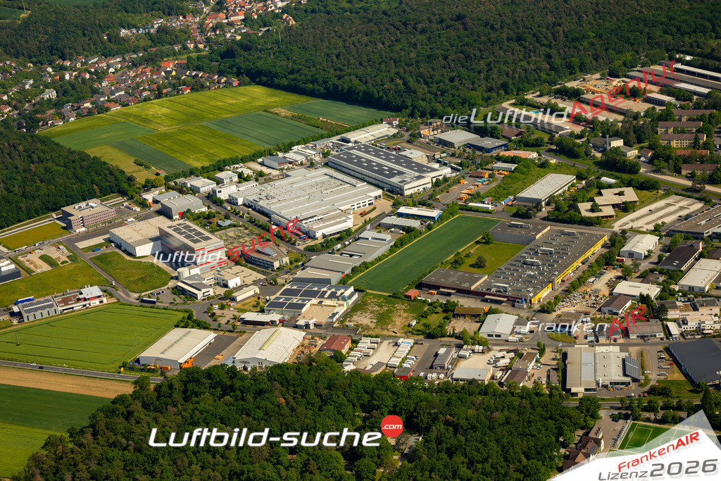 Das Luftbild zeigt Gewerbegebiet am Spitalholz Veitshöchheim - Die Luftaufnahme wurde 2023 vom UL-Flugzeug aus erstellt ( keine Drohne ) - Hochauflösende Luftaufnahme - Für grossformatige Ausdrucke geeignet. Die Geschenkidee !Mit Lizenz und Bildrechte bestellbar