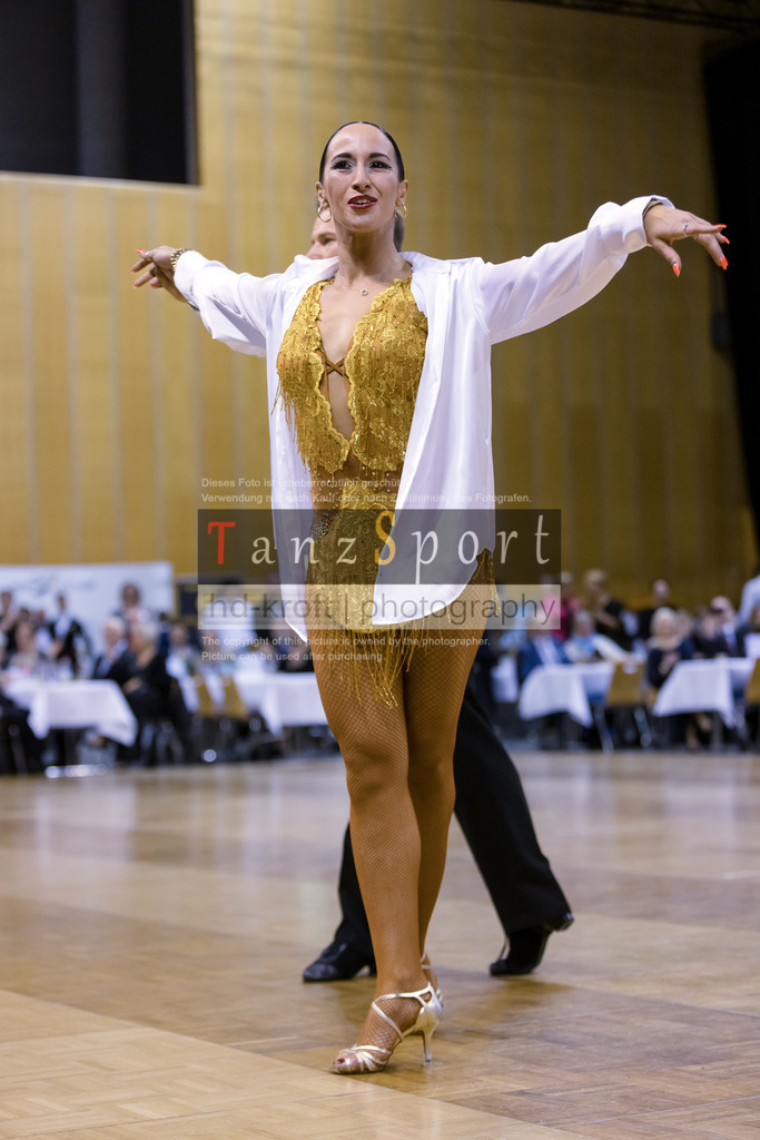 20241102_DM_HGR_Std_16095 | Tanzsportbilder, Standardtanz, Lateintanz, WDSF, DTV, LTVB, dancecomp, goc, hessen tanzt, blaues band der spree, walzer, tango, wiener walzer, slowfox, quickstepp, samba, rumba, cha-cha-cha, paso doble. jive, hd-kroft photography, turniertanzsport
