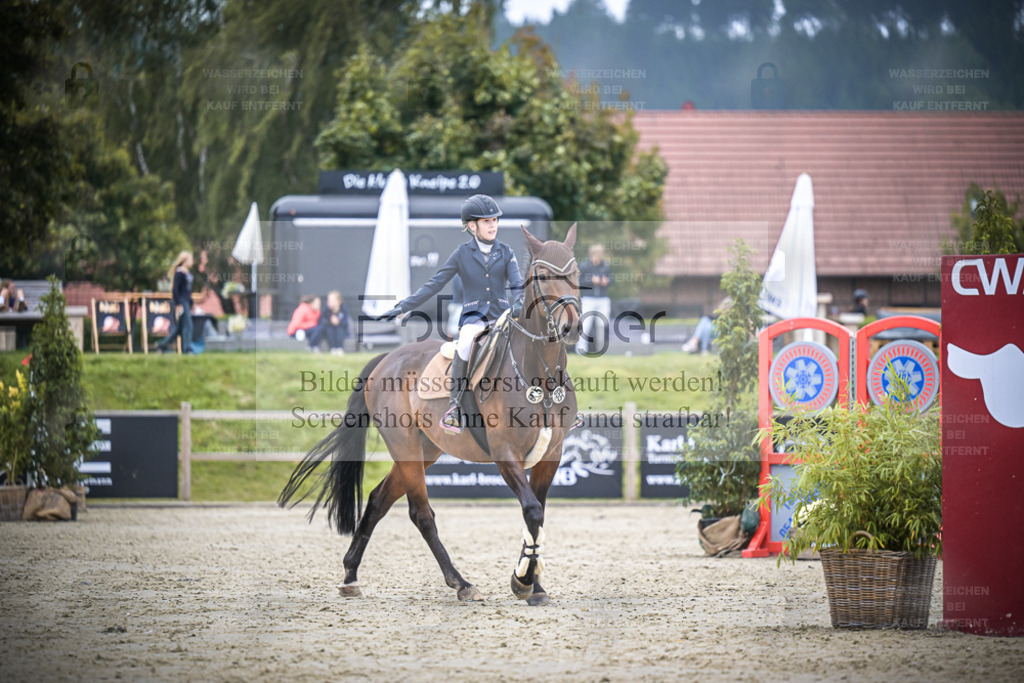 DOS_1277 | Entdecke hochwertige Reitturnierfotos von Foto Oger. Professionell, emotional und authentisch – jetzt Lieblingsmomente im Shop bestellen. - Realisiert mit Pictrs.com