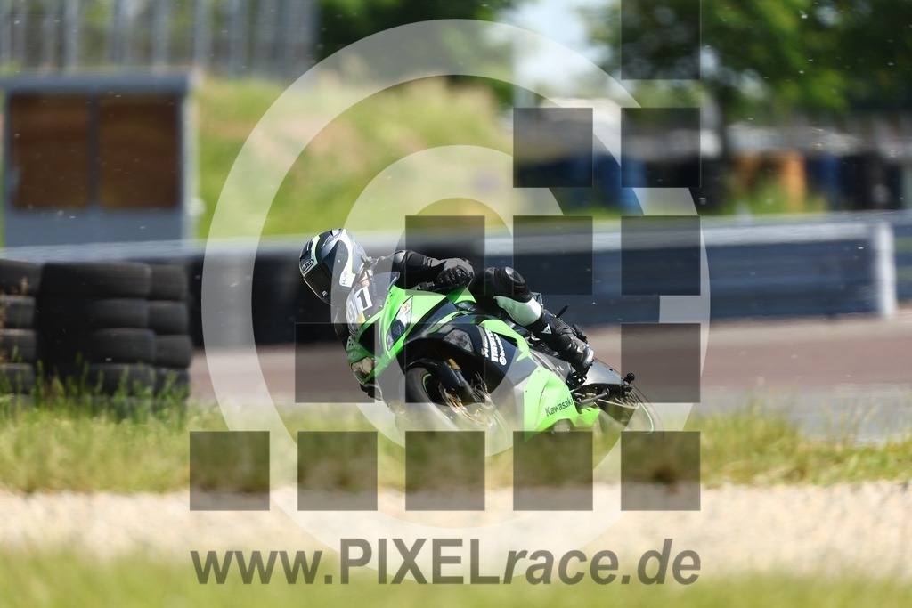 0091-20260601_03107 | Schöne Erinnerungen an spannende Momente - das festzuhalten ist unser Job. PIXELrace.de ist seit 2003 auf den Rennstrecken Europas unterwegs um die Action draußen beim Fahren und die wunderbare Stimmung imm Fahrerlager für euch einzufangen.