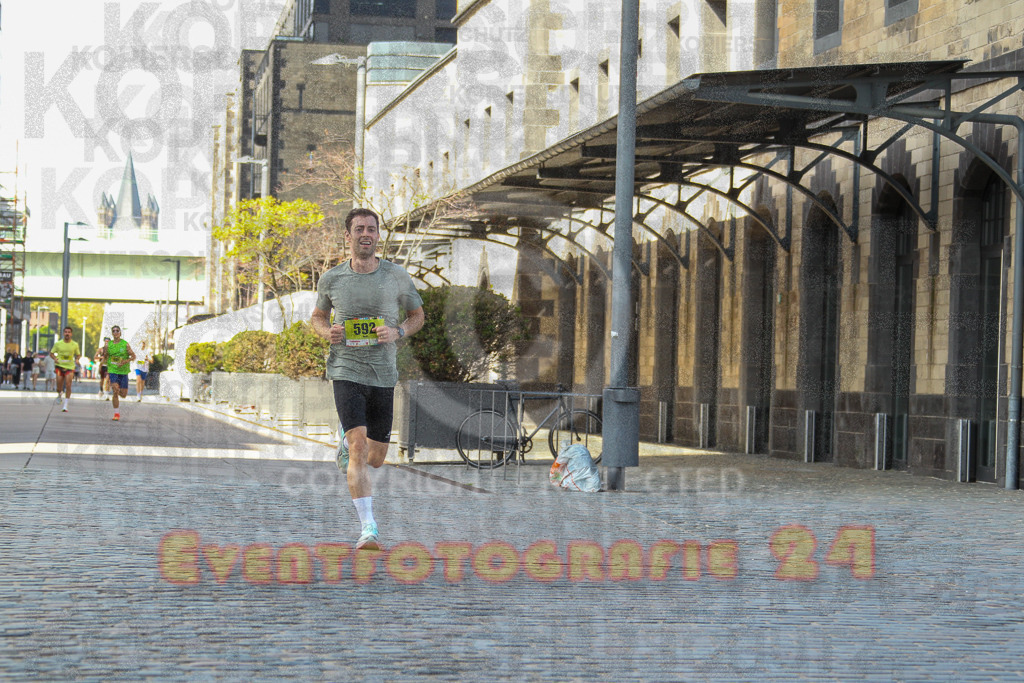 250920_1447_EV4_7141 | Sportfotografie im Rhein-Sieg Kreis, Köln, Bonn, NRW, Rheinland Pfalz, Hessen, etc. Unser Tätigkeitsfeld umfasst den Laufsport vom Volkslauf über den Marathon, Duathlon, Triathon bis zum Ultralauf wie Kölnpfad Ultra oder Schindertrail.