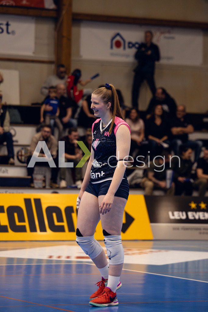 Volleyball I Frauen I Saison 2025-2026 I Volleyball NLA | Women I Round 14 I VC Kanti Schaffhausen - NLZ Volleyball Academy Zürich I 16.01.2026 | NLZ Volleyball Academy - 4 Fiona Licka (CH) – Außenangriff - Realisiert mit Pictrs.com