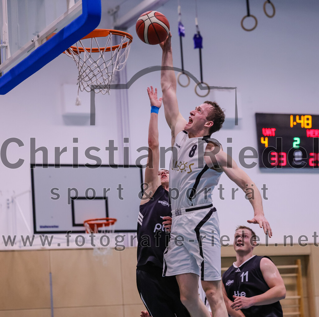 2026-01-31_019_TSV_Vaterstetten_gegen_TS_Herzogenaurach | Vaterstetten, Deutschland, 31.01.2026:Basketball, 2. Regionalliga Süd 2025 / 2026, 14. Spieltag, TSV Vaterstetten gegen TS Herzogenaurach, Endergebnis: 71:70Tom Hedden (TSV Vaterstetten, #8)Foto: Christian Riedel / fotografie-riedel.net