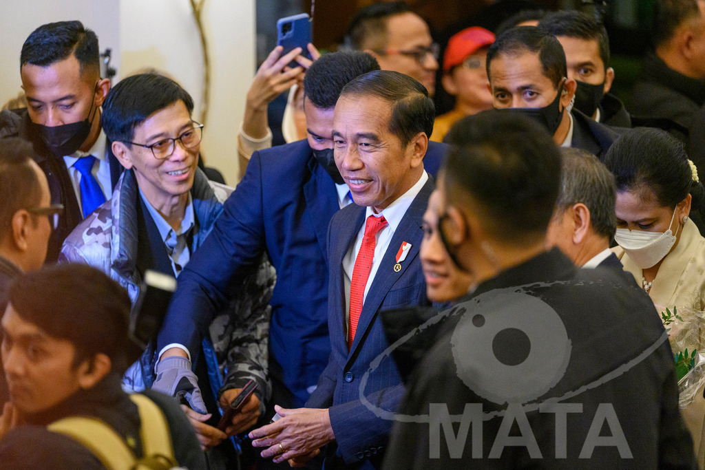 _DWA5475 | Welcoming Jokowi Widodo's arrival by the Indonesian people at Kastens Luisenhof Hotel in the context of the opening of Hannover Messe with Indonesia as Country Partner. Hannover, 15.04.2023 - Realisiert mit Pictrs.com