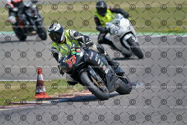 26BT02-1870 | markuskiefer.com - Realisiert mit Pictrs.com
