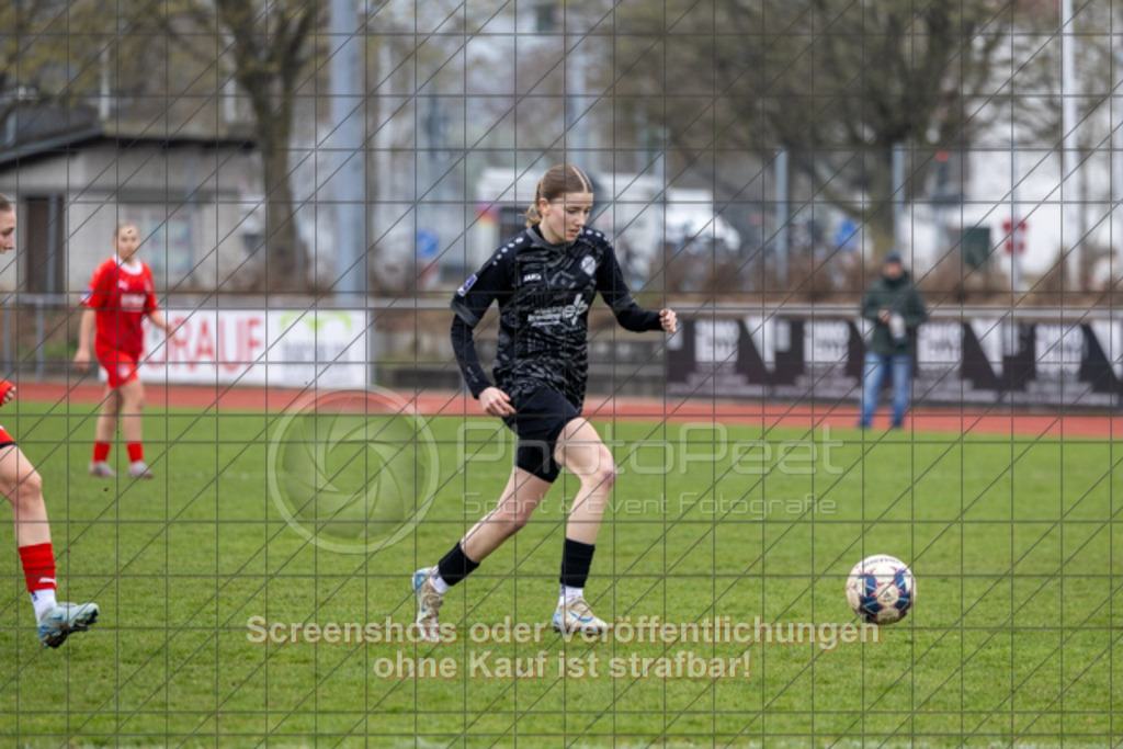 20250329_143806_0311 | #,1.FC Donzdorf (schwarz) vs. 1.FC Heidenheim (rot), Fussball, EnBW-Oberliga B -Juniorinnen, 18. Spieltag, Saison 2024/2025, Rasenplatz, Lautertal Stadion, Süßener Straße 16, 73072 Donzdorf, 29.03.2025 - 14:00 Uhr,Foto: PhotoPeet-Sportfotografie/Peter Harich