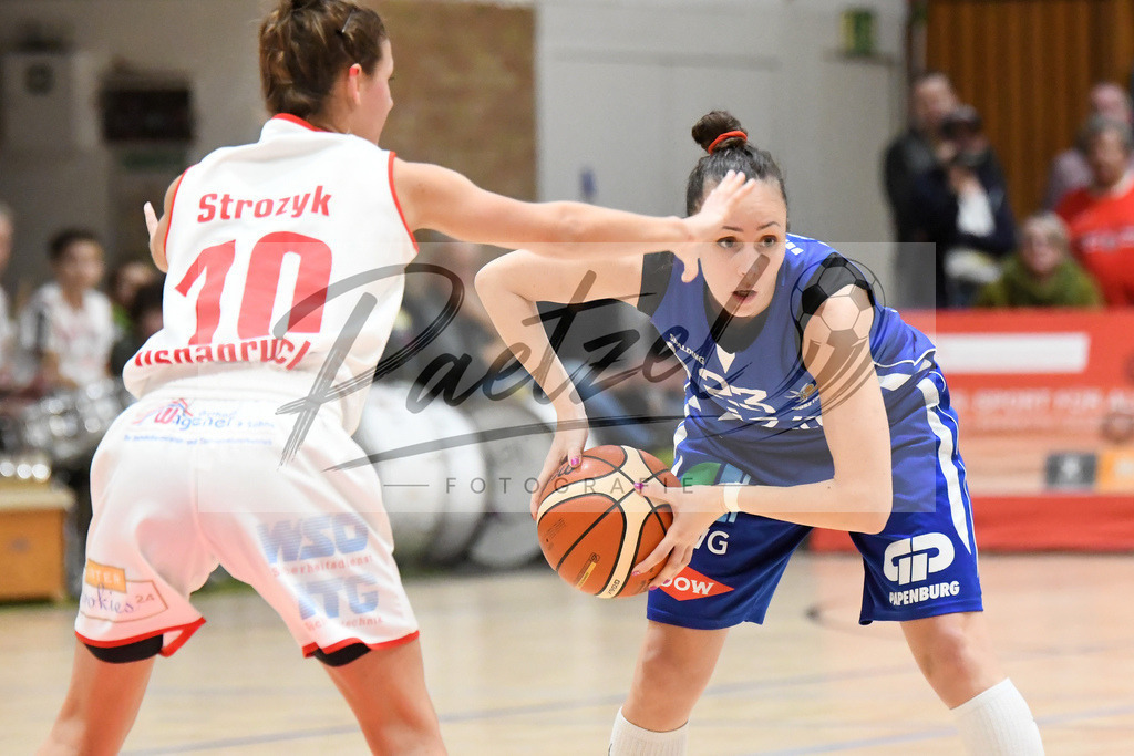 20200126_PANHAL_0084 | Basketball, Frauen: Snezana Aleksic (GISA LIONS SV Halle) in Aktion, am Ball, Einzelaktion beim Spiel der Toyota DBBL zwischen GiroLive-Panthers Osnabrück vs. GISA LIONS SV Halle am 26.01.2020 im Panthers Dome in Osnabrück, Deutschland.(Foto von Nico Paetzel) - Realisiert mit Pictrs.com