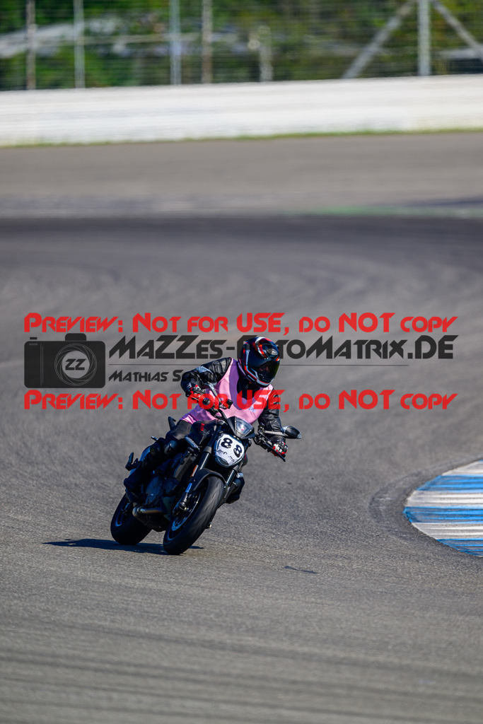 MaZZes_FotoMatrix_240520_6007705_3685 | INST