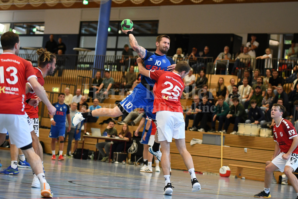 HC Deggendorf : TSV Taufkirchen/Vils | Alexander Kohlbauer  (HC Deggendorf  #10) - Realisiert mit Pictrs.com