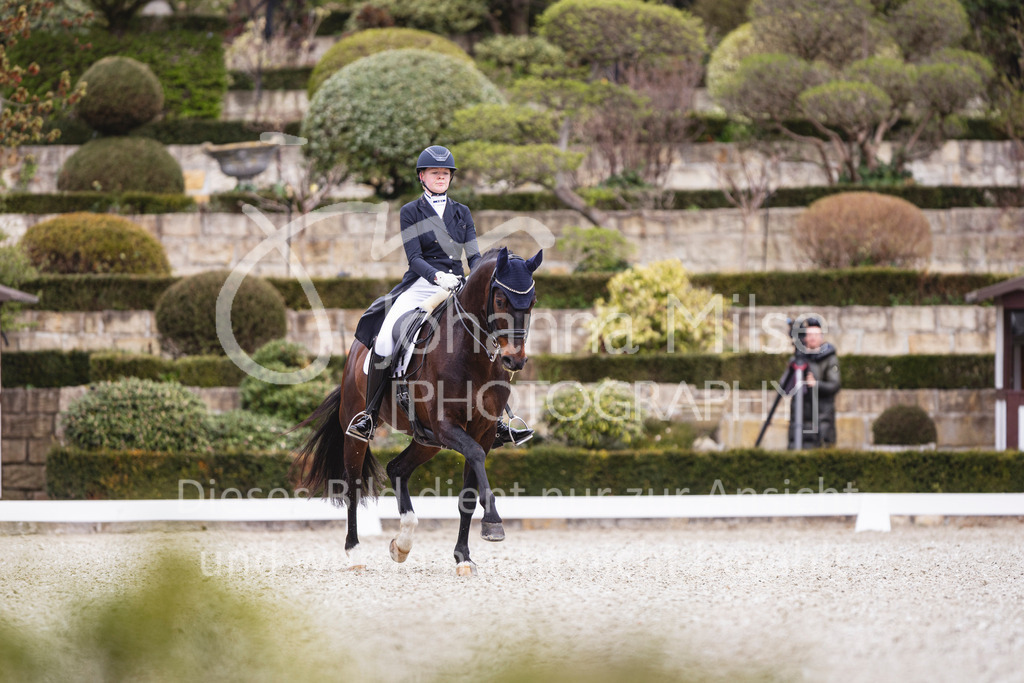 260410_Kronberg_05_S-Dressur-521 | Deine schönsten Turniermomente als professionelle Fotos! Entdecke hochwertige Pferdesport-Fotografie im Online-Shop. Jetzt Fotos finden & bestellen!