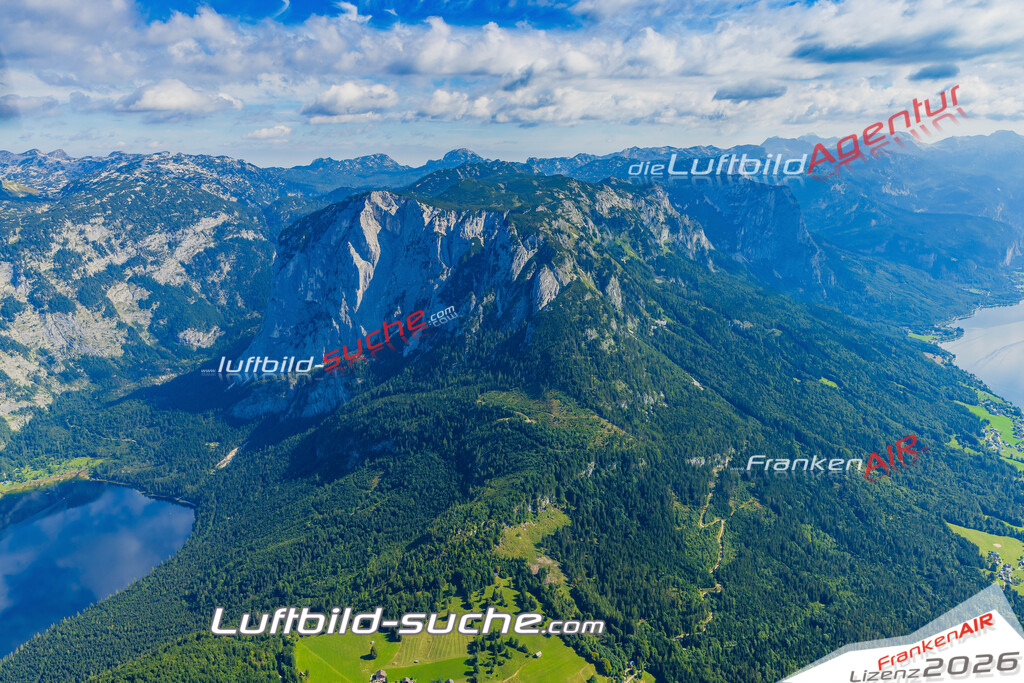 Luftaufnahme von  Altaussee - Die Luftaufnahme wurde 2025 vom UL-Flugzeug heraus erstellt ( keine Drohne ) - Hochauflösende Luftaufnahme - für professionelle Ausdrucke geeignet. Die Geschenkidee !Mit Lizenz und Bildrechte bestellbar